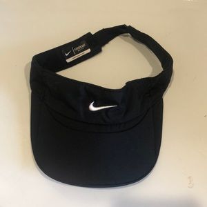 NIKE featherlight BLACK SUN VISOR ~